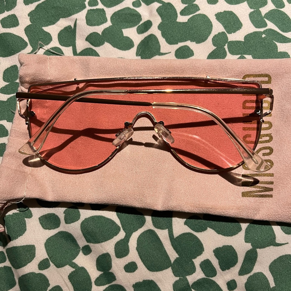 Missguided Pink Aviator Sunglasses with rose gold detailing - Picture 2 of 4